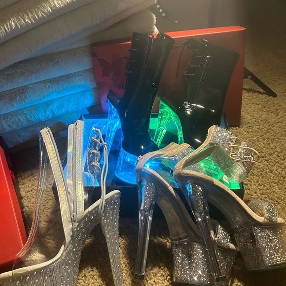 Hello Girlies - Picture 6 of 15